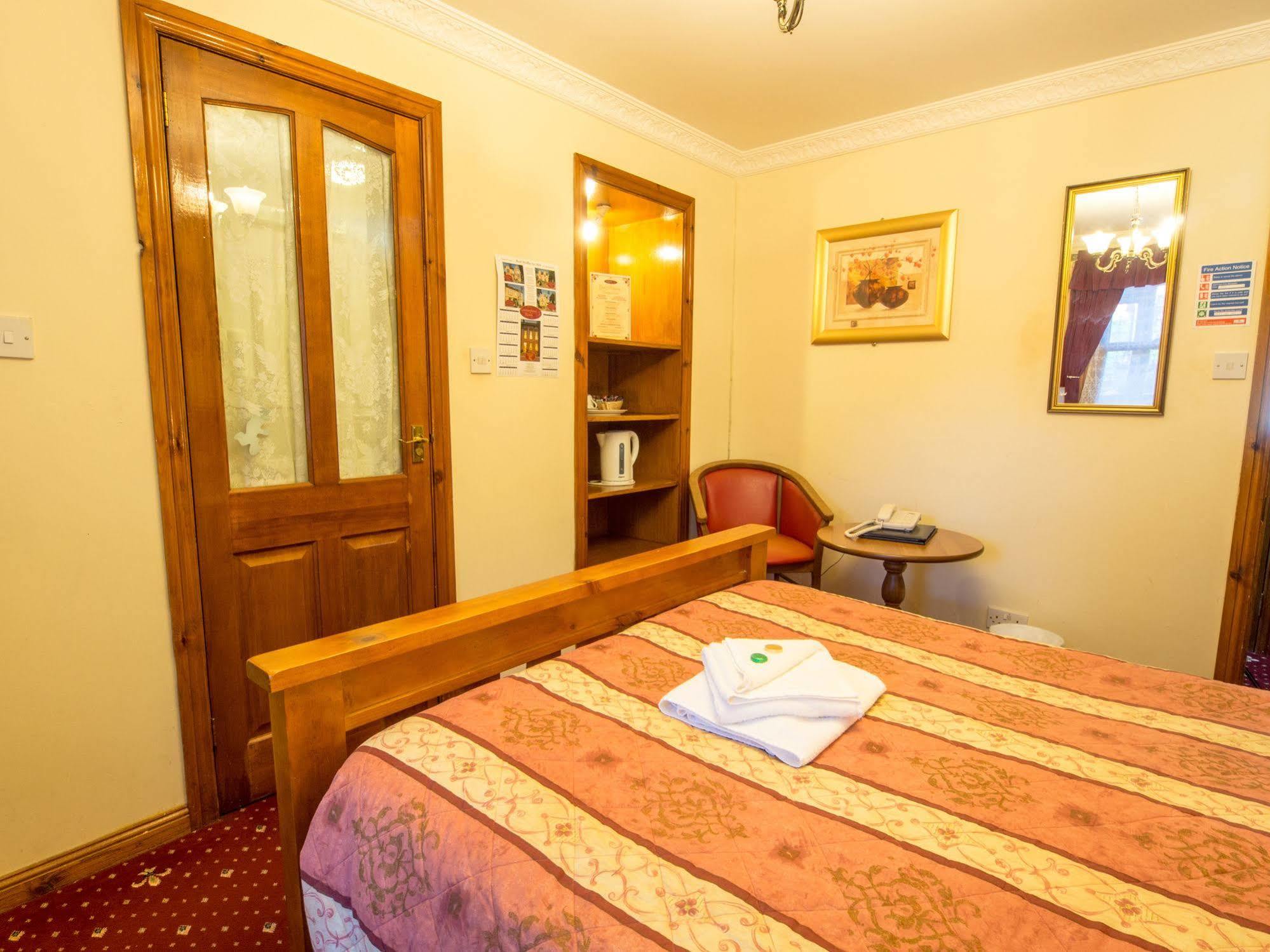 Corstorphine Lodge Hotel Edinburgh Ngoại thất bức ảnh